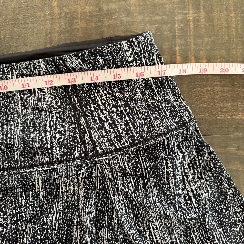 LULULEMON  Women’s Tennis Skirt Skort Pickle Ball Sports Size 10 - Picture 4 of 8